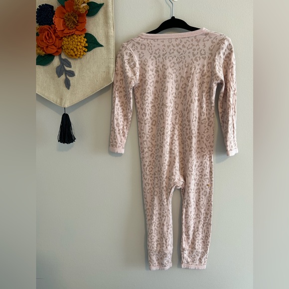 Kyte Baby Blush Leopard Zip Romper 18/24M - Picture 2 of 3
